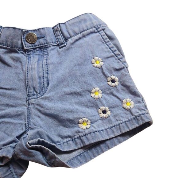 Carter's floral shorts 5T - Picture 3 of 5